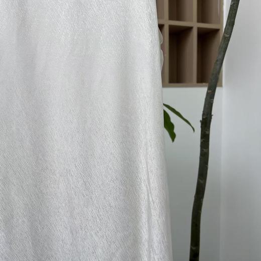 【线上专属】云舒·吊带裙（24818950Y-凝脂） 商品图5