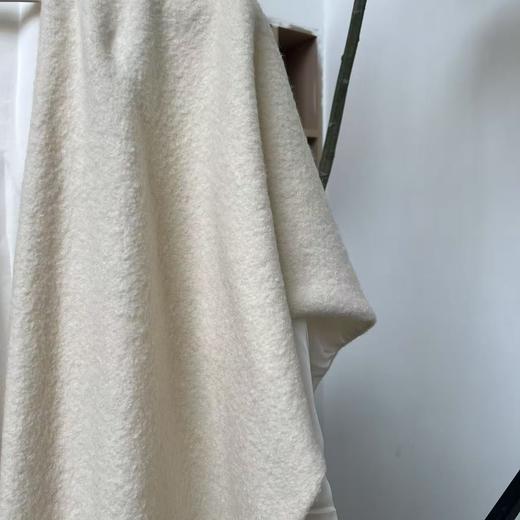 【抖音专属】披肩（24801149-凝脂-设计师） 商品图2