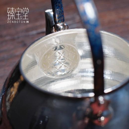 臻宝堂银壶 999纯银煮茶壶纯手工锤纹布袋烧水壶大漆提梁泡壶中式臻宝堂布袋壶(规矩锤纹)950ml 商品图3