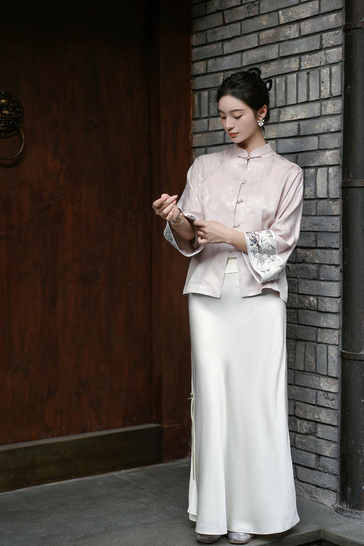 盛唐牡丹盛奢系列| 婴戏纹手绣真丝外套 商品图1