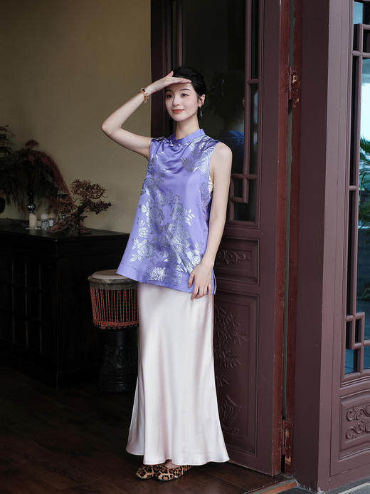 盛唐婧| 新中式老缎无袖立领斜襟上衣-紫色 商品图3