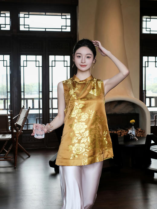 盛唐婧| 新中式老缎无袖立领斜襟上衣-橘色 商品图0