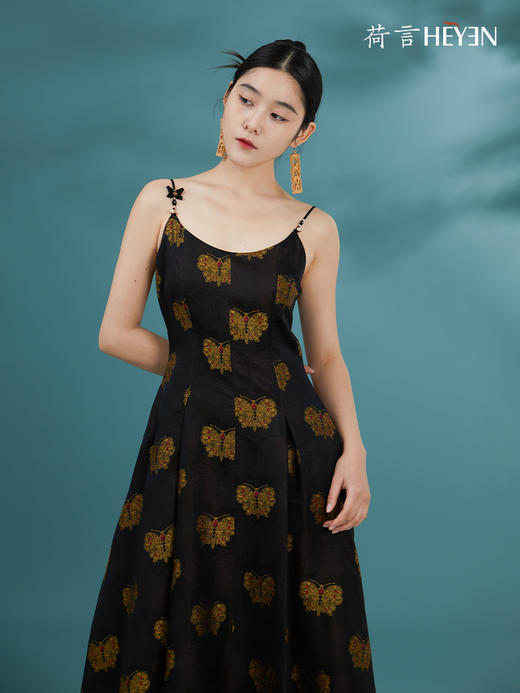 荷言HEYEN 蝶昕 黑金蝴蝶非遗宋锦真丝吊带裙高定系列 商品图3