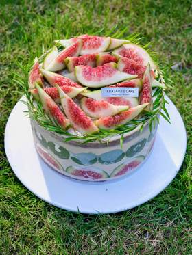 【佛手柑伯爵无花果】山东威海空运无花果、阳光玫瑰青提、佛手柑凝乳，红酒肉桂无花果酱的组合，最终归于平衡的高级。