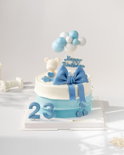 简约蓝色抱抱熊翻糖蝴蝶结蛋糕（百分百进口动物奶油） 商品图0