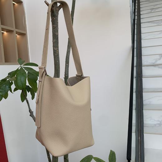 【抖音专属】复古包包(24815102-米白色) 商品图4