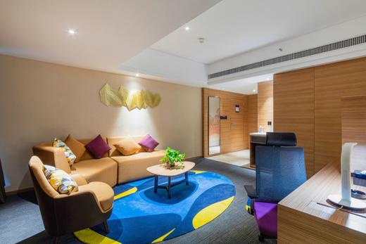 灵智大酒店（套房） 商品图3