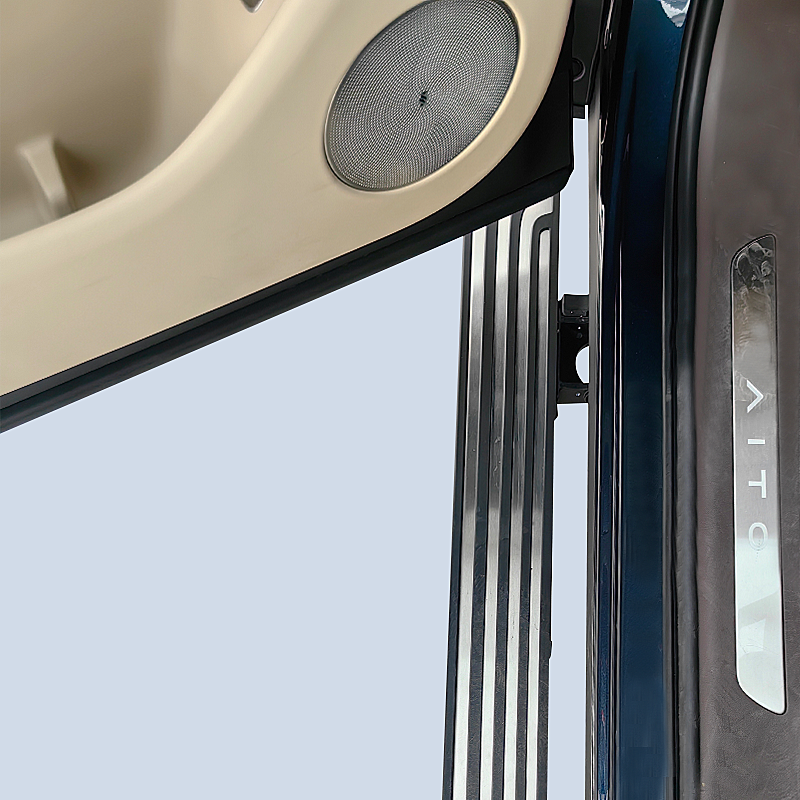 问界M9电动迎宾踏板-天鉴原厂款