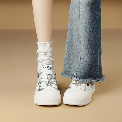 品质好货|Safiya/索菲娅2025夏季镂空透气运动休闲百搭厚底板鞋SFD2112702 商品图9