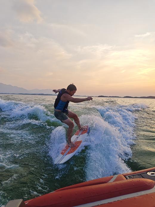 庐山西海｜无风也造浪 冲浪住玩 商品图5