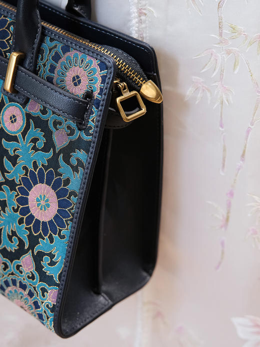 盛唐婧| 华裳手提包-蓝色[特价品] 商品图2