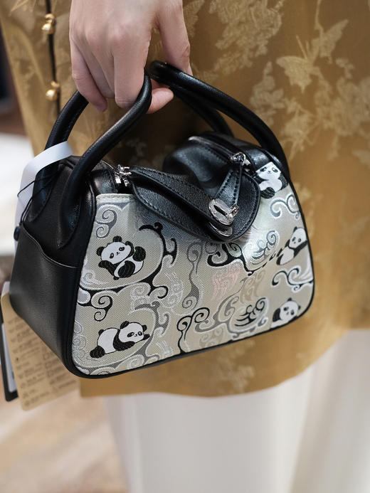 盛唐婧| 步摇手提包-黑色[特价品] 商品图0