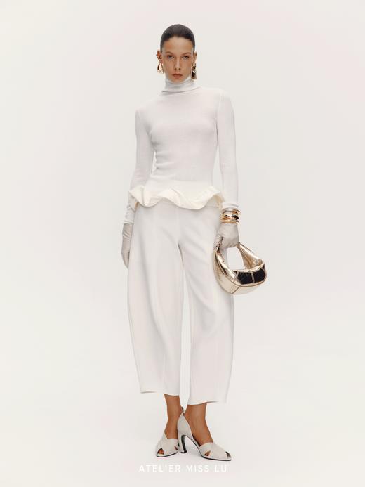 【暖日雕塑】下摆云朵环绕拼接高领针织上衣 商品图0