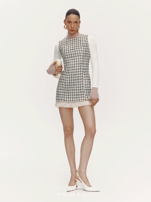 【维也纳乐谱】下摆柔纱拼接修身小香风连衣裙 商品图0