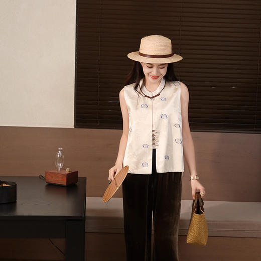 【预售7天】良木礼醋酸提花马甲（X7204） 商品图0