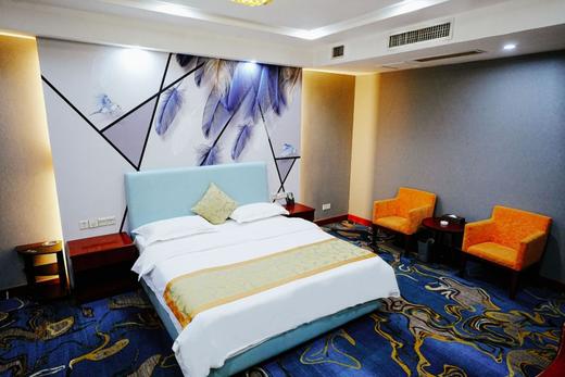 【五月花高原酒店】商务大床房 商品图0