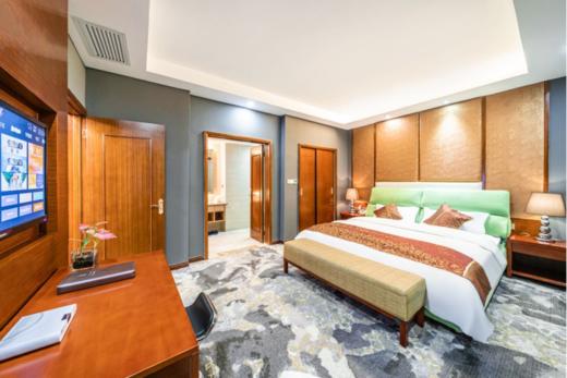 【五月花高原酒店】超大浴缸豪华套房 商品图1