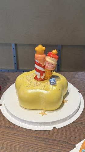 许愿超灵验的星星人·奶油霜蛋糕