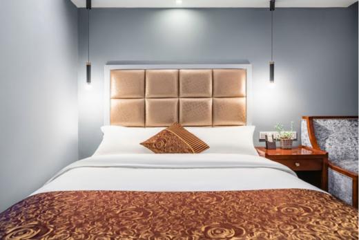 【五月花高原酒店】谧静舒睡大床房 商品图3