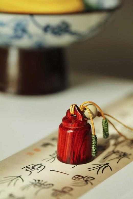 称心如意°圆柱形紫檀印章挂件 商品图1