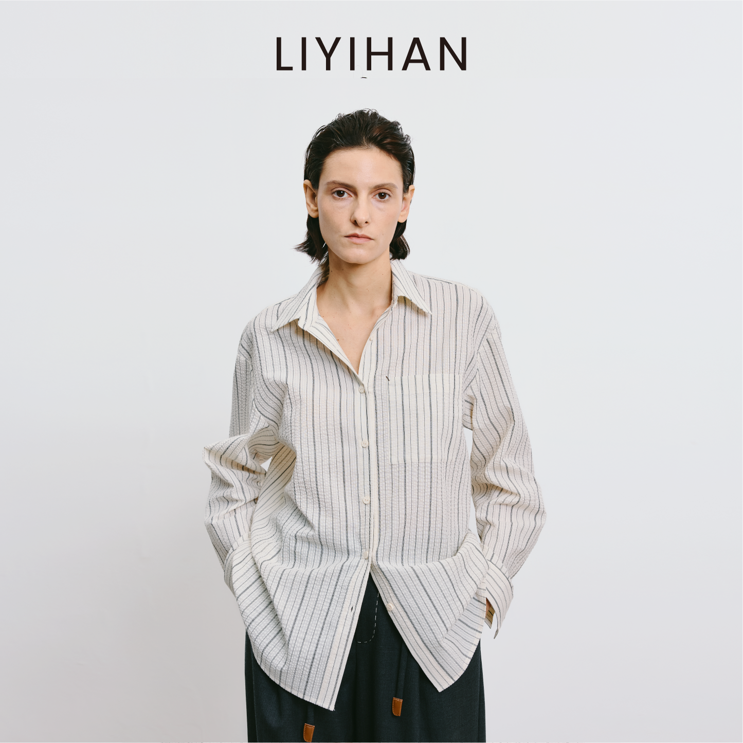 LIYIHAN李亦寒 2025秋新款通勤棉质条纹衬衫女设计感宽松长袖衬衣