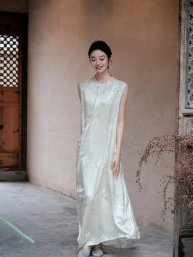 盛唐牡丹| 文竹戏蝶真丝提花长裙