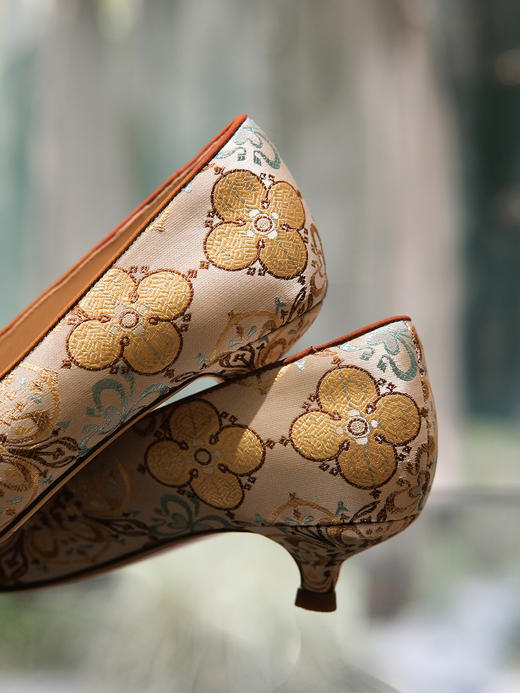 盛唐婧 |桂舟-手工羊皮几何花卉小跟鞋-橘色(特殊商品不退不换)-[特价品] 商品图2