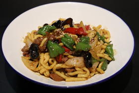 黑椒牛柳炒粉/例