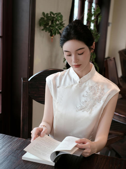 盛唐牡丹| 法式串珠丝毛短上衣 商品图3