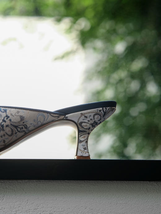 盛唐婧 |杜若-新中式手工羊皮穆勒鞋-蓝色(特殊商品不退不换)-[特价品] 商品图2