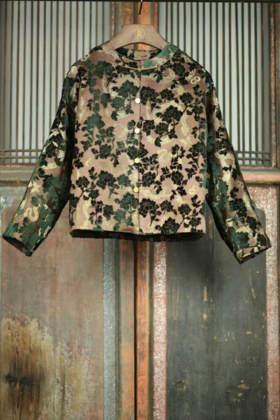 盛唐牡丹| 祥蛇献瑞真丝漳缎外套