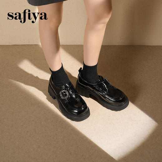 预售|Safiya/索菲娅2025英伦风钻扣魔术贴粗跟百搭厚底增高小皮鞋SFD3112135 商品图4