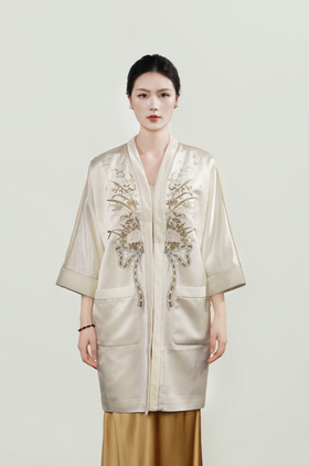 东方境X郭培| 花束刺绣拼丝绒长外套-香槟色