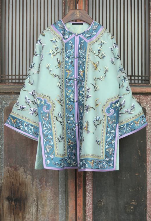 盛唐牡丹大师系列 | 重缎真丝手绣对襟外套 (盛唐牡丹与非遗传承人王小潇联名系列) 商品图1