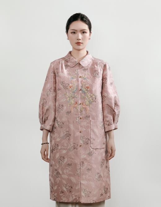 东方境X郭培| 凤栖梧提花刺绣风衣-红梅粉 商品图4