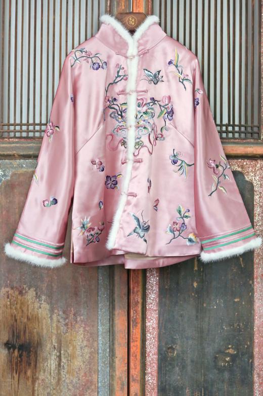 盛唐牡丹大师系列 | 重缎真丝水貂毛手推绣棉外套(盛唐牡丹与非遗传承人王小潇联名系列) 商品图1