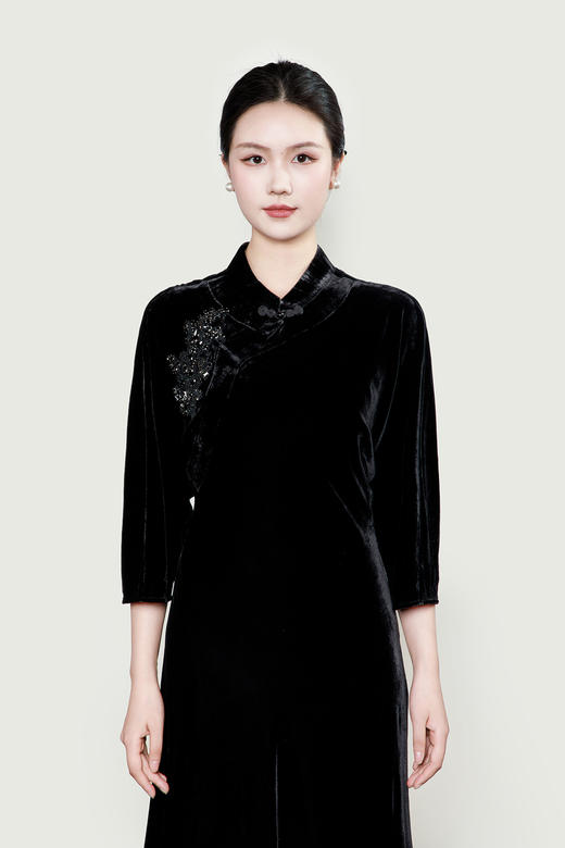 盛唐婧| 重磅真丝绒重工珠绣七分袖连衣裙 商品图9