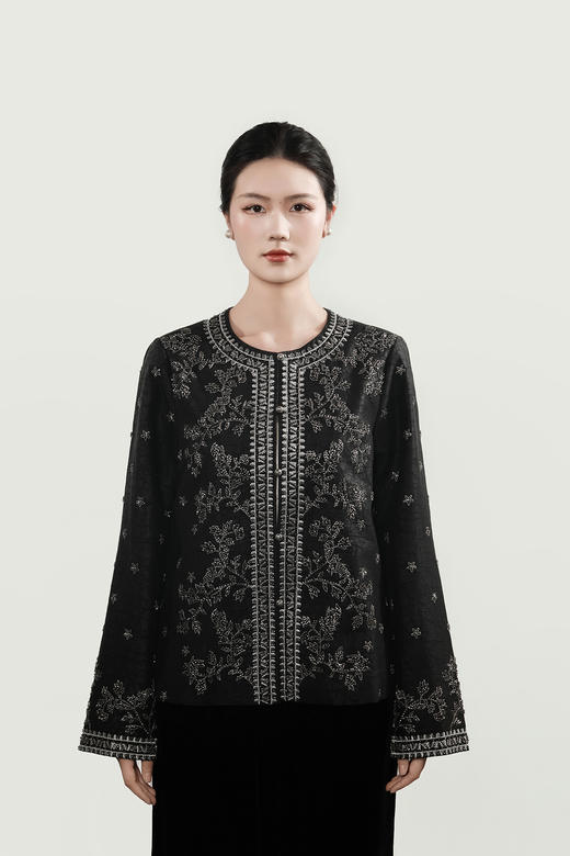 盛唐婧| 新中式圆领重工钉珠绣对襟外套 商品图0