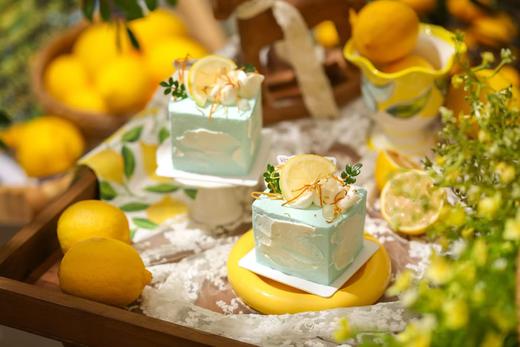 椰香藻蓝柠檬奶糕 商品图1