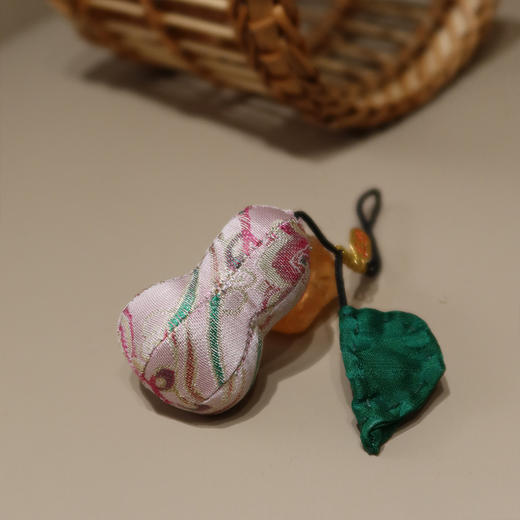 【预售7天，不退不换】良木礼宋锦花生挂件（X7335） 商品图0