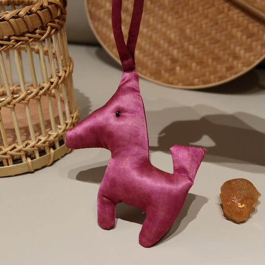 【不退不换】良木礼香云纱小马挂件（X7336） 商品图0