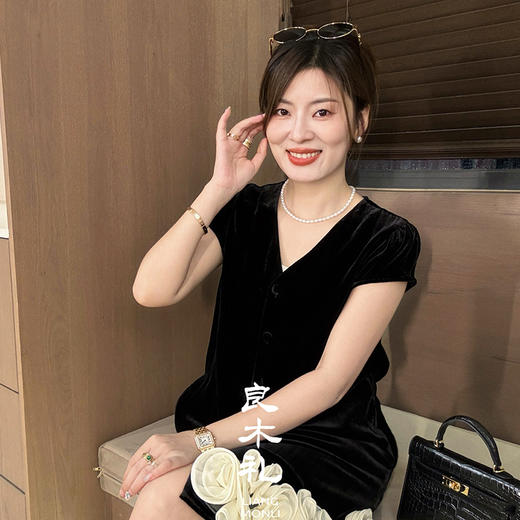 【不退不换】良木礼丝绒花朵裙（X7272） 商品图4