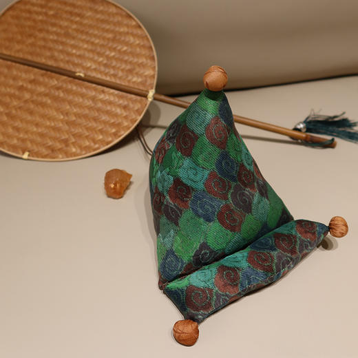 【预售7天，不退不换】良木礼手机沙发配饰（X73105） 商品图0