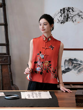 盛唐牡丹大师系列 | 重缎真丝手绣薄棉马甲 (盛唐牡丹与非遗传承人王小潇联名系列)