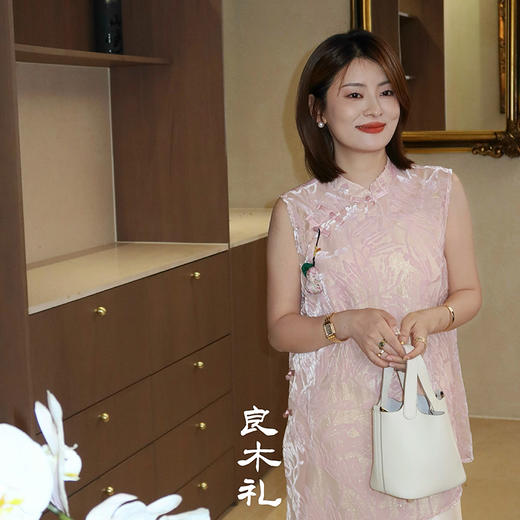 【不退不换】良木礼丝绒烧花上衣（X7442） 商品图3