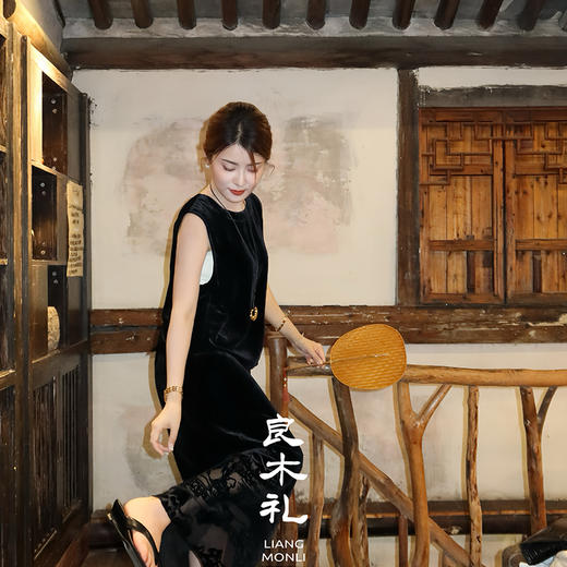 【预售7天】良木礼真丝丝绒半裙（X7324） 商品图0