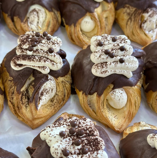 巧克力可颂（冰淇淋馅）及时吃口感最佳 商品图0