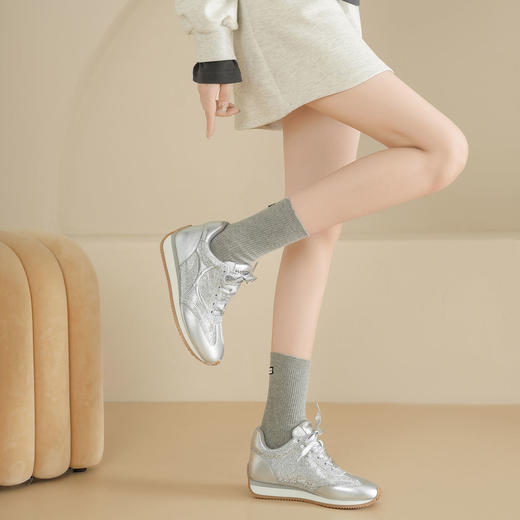 Westory2025年秋季烫仿钻内增高轻便运动鞋德训鞋S25CM76431 商品图3