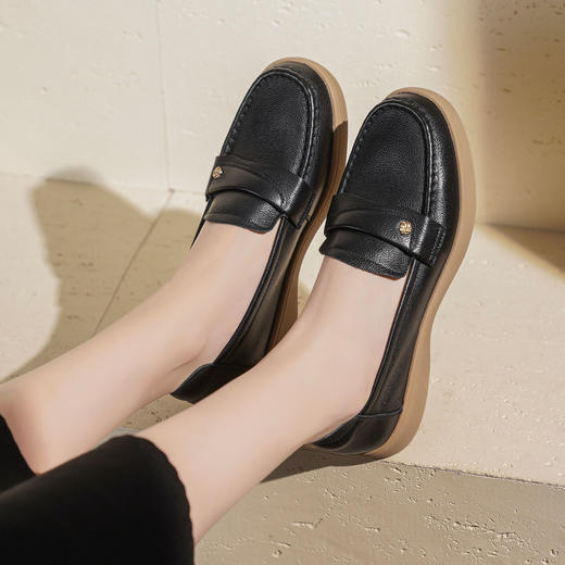 【秋季新款】西村名物2025年秋季新款厚底防滑粗跟软底舒适乐福鞋T25CM31471 商品图1