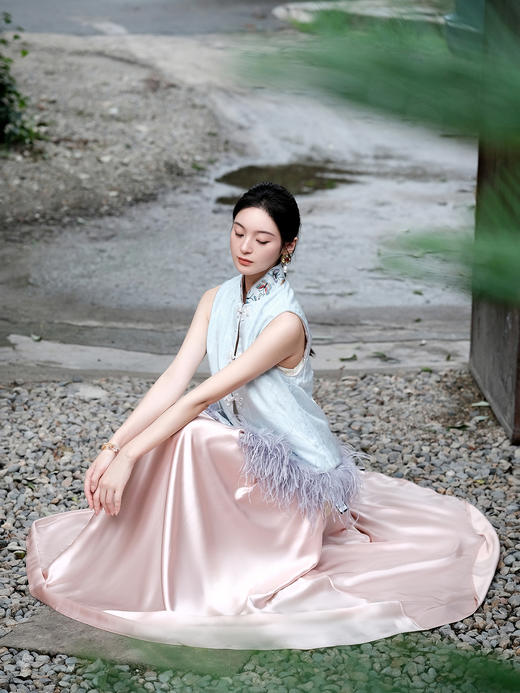 盛唐牡丹 | 杏花粉醋酸半裙 商品图1